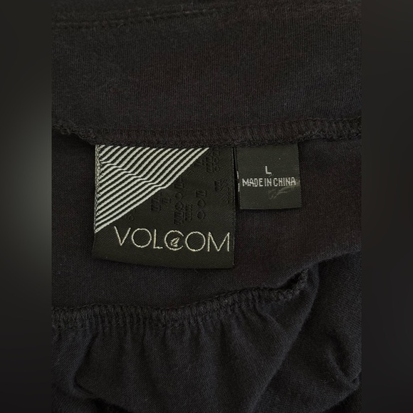 Volcom Vintage Y2K Women’s black dress with pockets - Picture 5 of 6